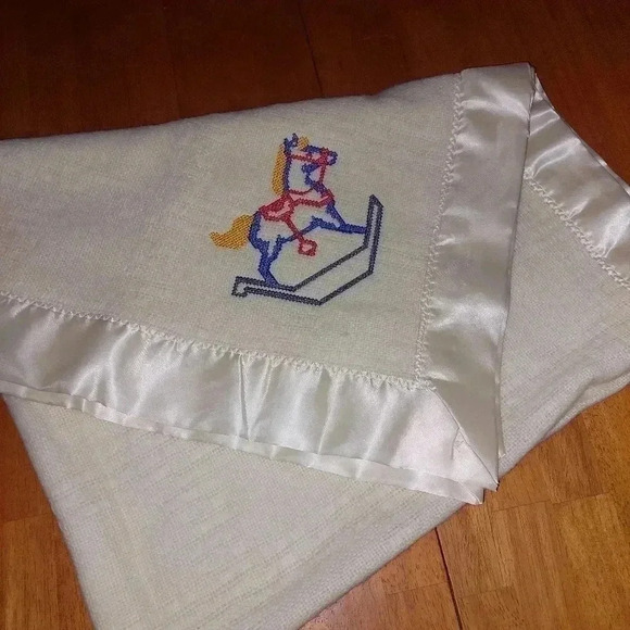 Faribo Other - VTG USA 45X54 Faribo Ivory Waffel Weave Wool Acrylic Baby Blanket Satin Trim